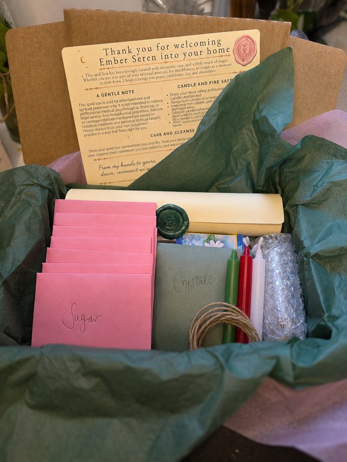 Glamour & Magnetism spell box and packaging